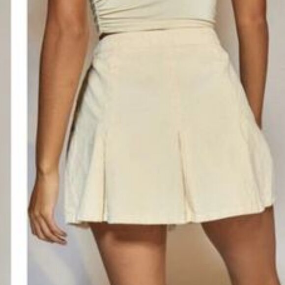UO Bdg Ivory Corduroy Pleated High Waisted Mini Skirt Women's Size XS - Picture 2 of 7